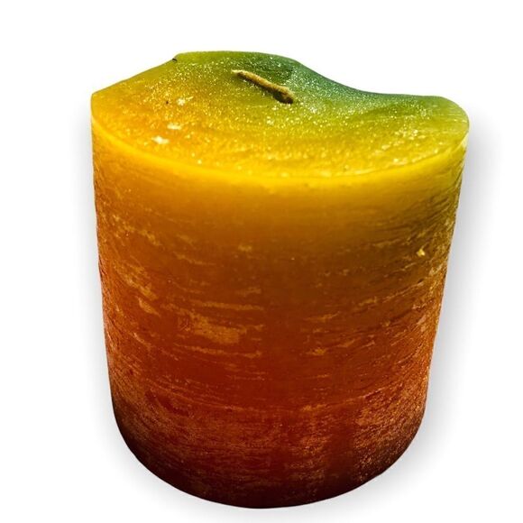 Handcrafted Timber Scented Candle (Orange/Green)‎ - Picture 1 of 11
